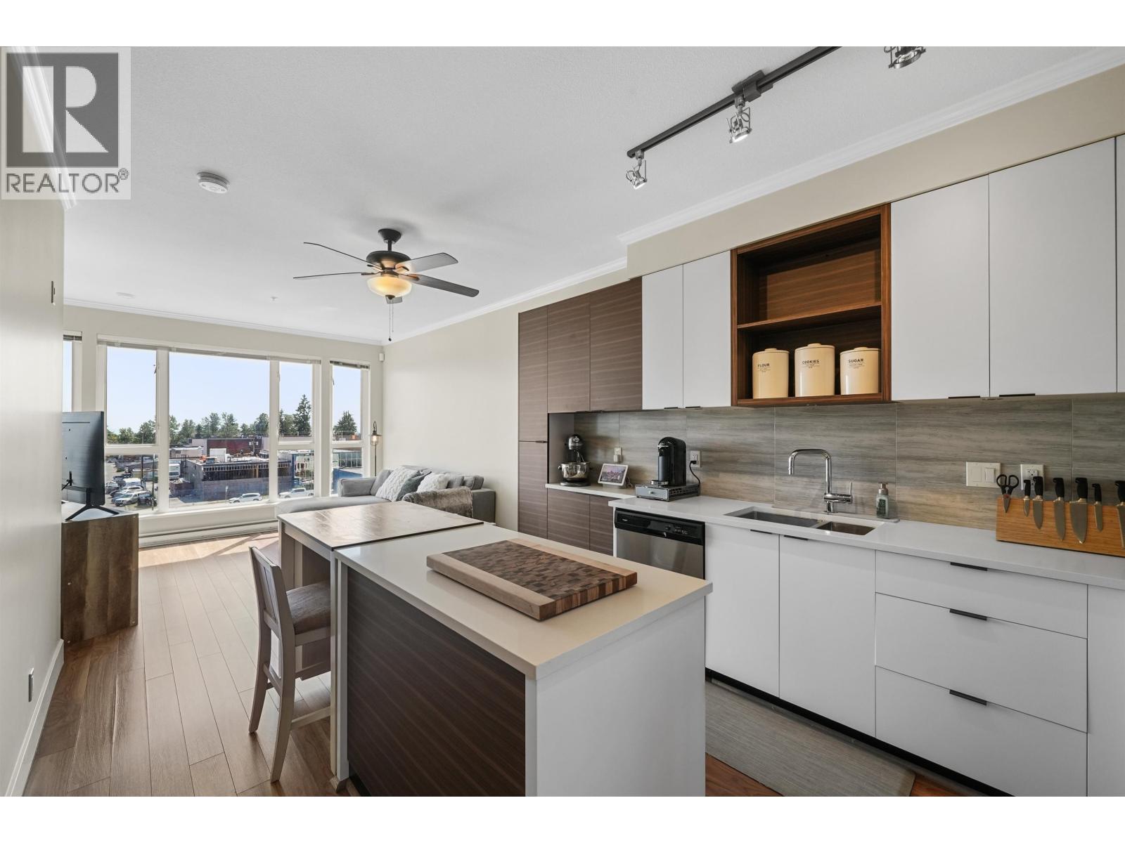 PH03 5355 LANE STREET, Burnaby, British Columbia