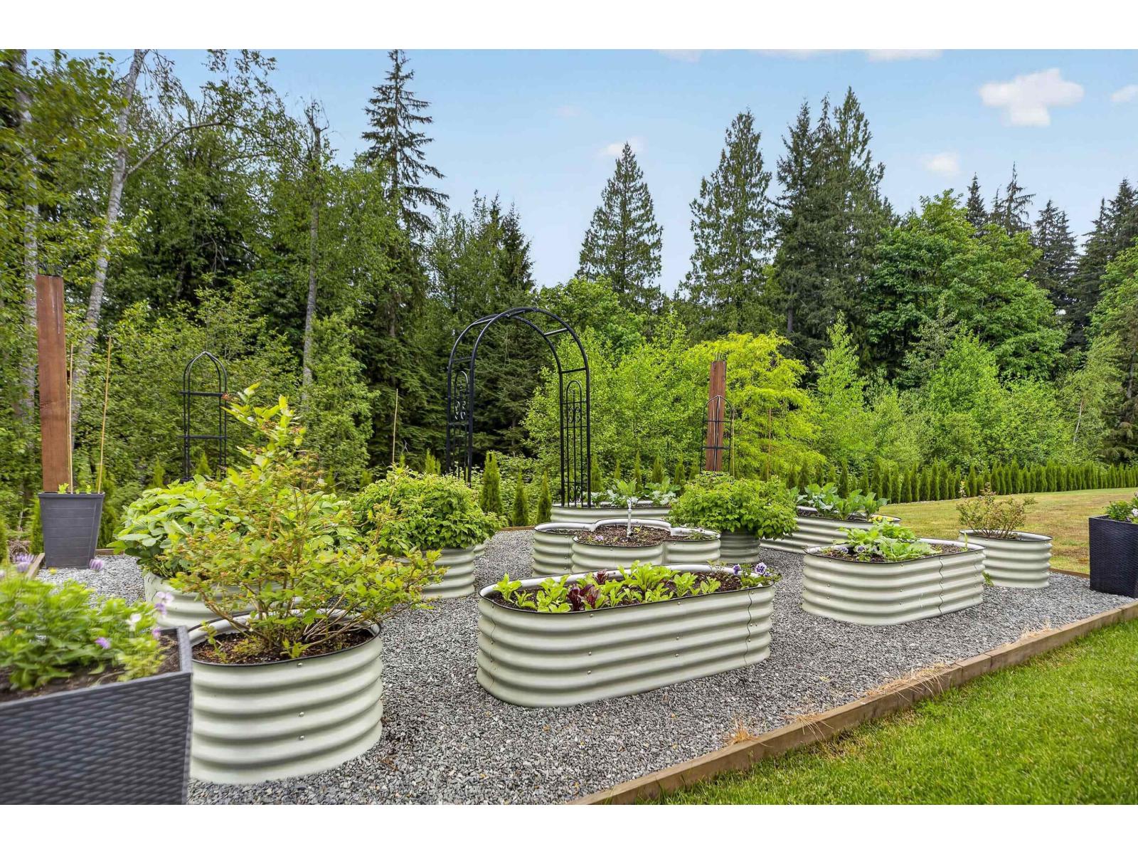 9705 Verchere Street, Mission, British Columbia  V2V 7E6 - Photo 35 - R3127243