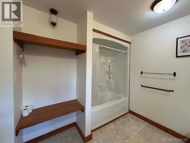 685 Rollo Rd, Gabriola Island, British Columbia  V0R 1X3 - Photo 34 - 1028117
