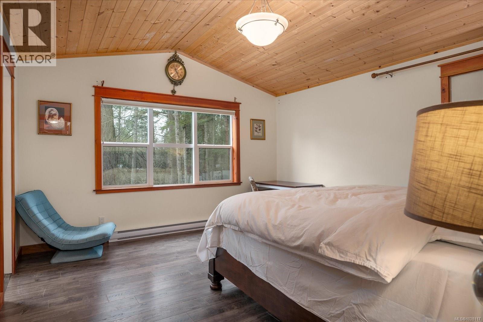 685 Rollo Rd, Gabriola Island, British Columbia  V0R 1X3 - Photo 27 - 1028117