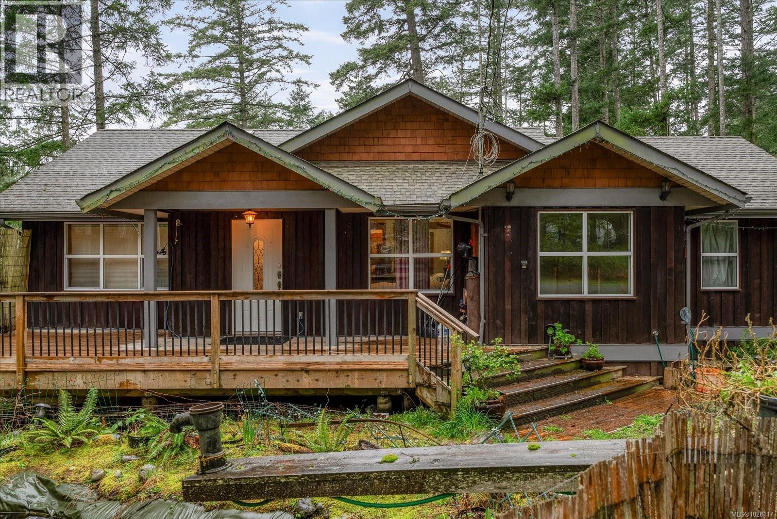 685 Rollo Rd, Gabriola Island, British Columbia