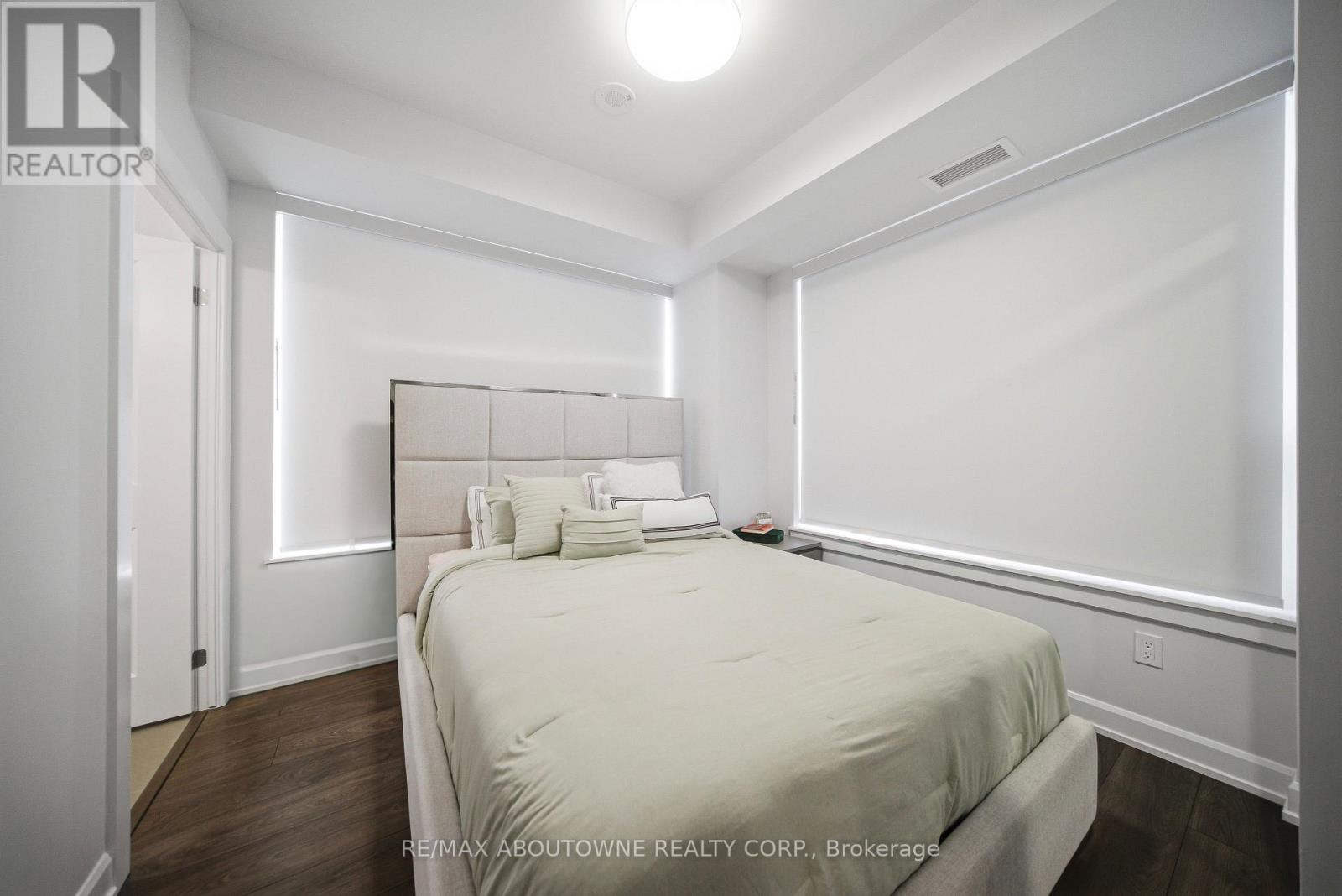 1602 - 3220 William Coltson Avenue, Oakville, Ontario  L6H 7W6 - Photo 15 - W13174170