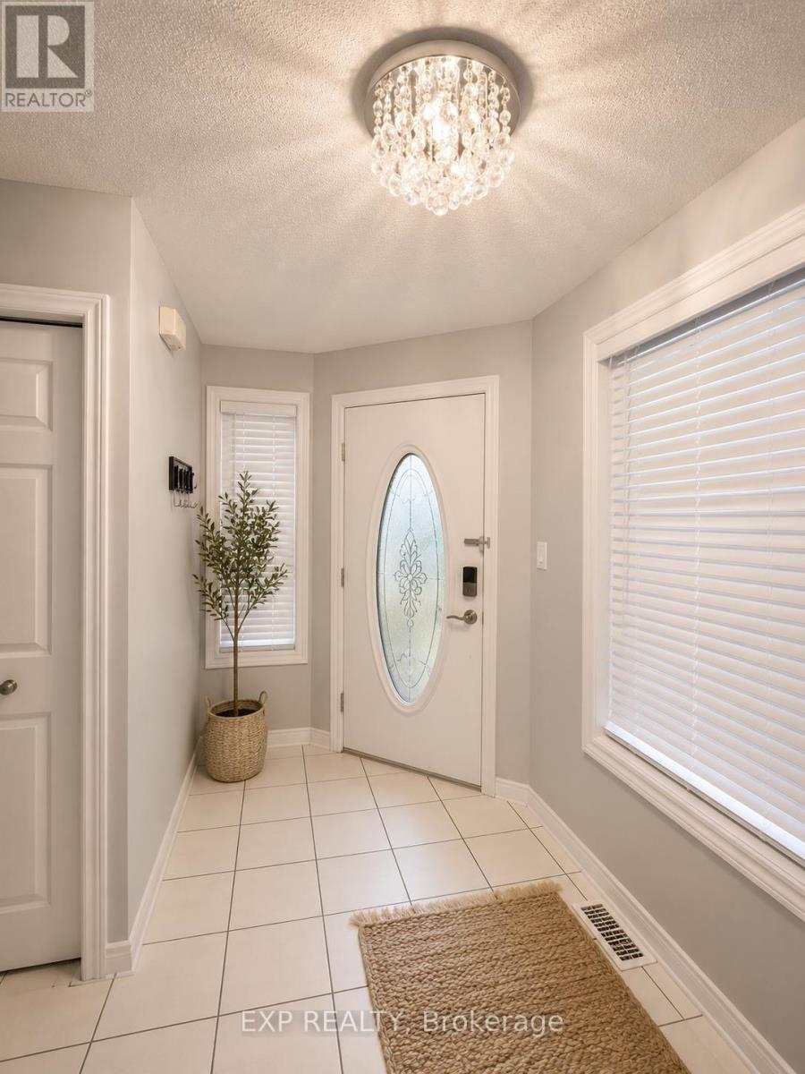 Upper - 28 Gregg Court, Kitchener, Ontario  N2A 4B9 - Photo 7 - X13171134