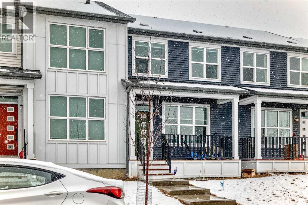 33 Savanna Manor NE, Calgary, Alberta  T3J 2J8 - Photo 3 - A2304056