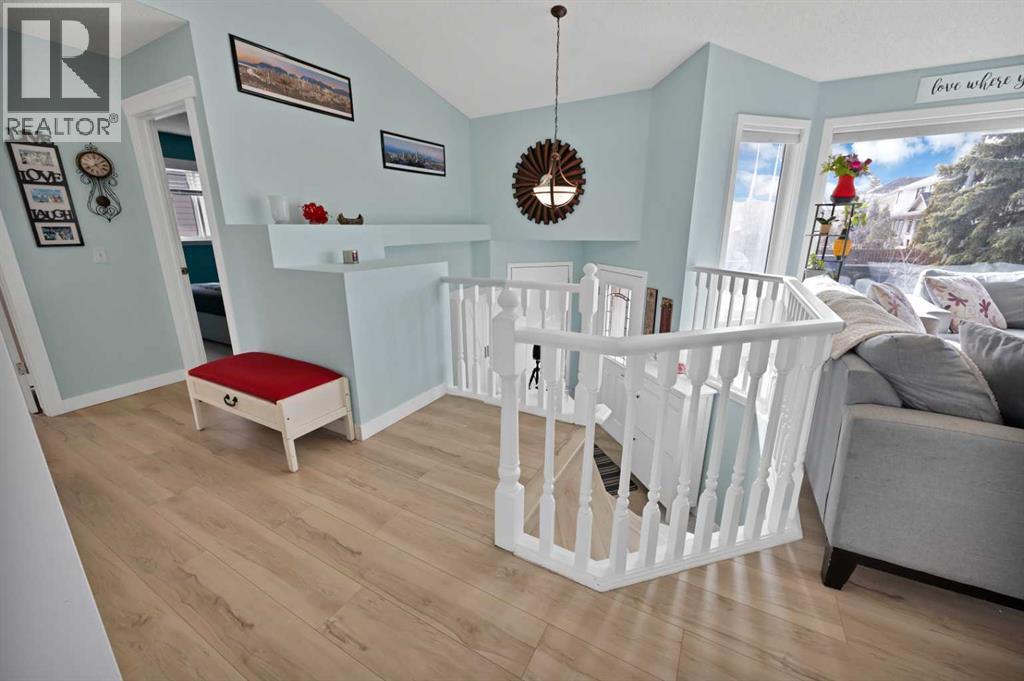 147 Harvest Oak Crescent Ne, Calgary, Alberta  T3K 4C8 - Photo 4 - A2304070