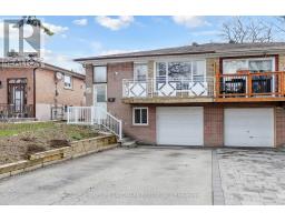 225 PINEWAY BOULEVARD, Toronto, Ontario