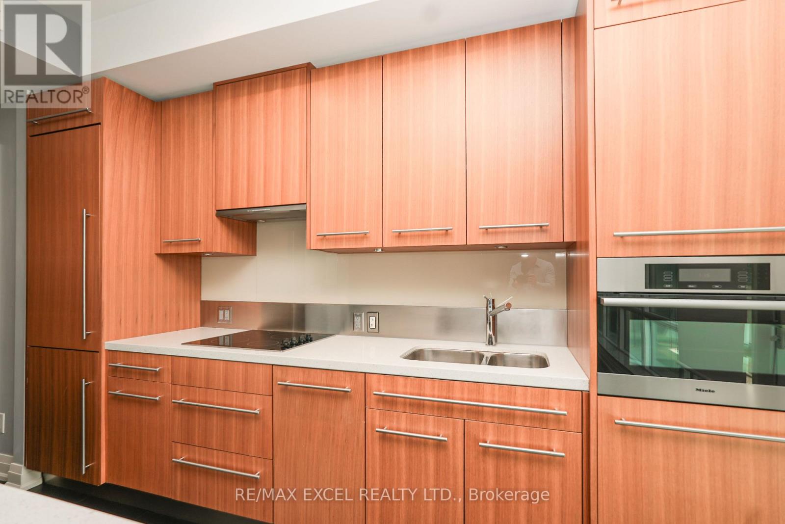 1802 - 80 John Street, Toronto, Ontario  M5V 3X4 - Photo 10 - C13176790
