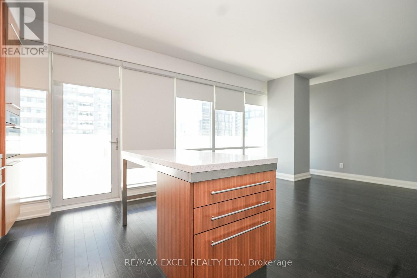 1802 - 80 John Street, Toronto, Ontario  M5V 3X4 - Photo 12 - C13176790