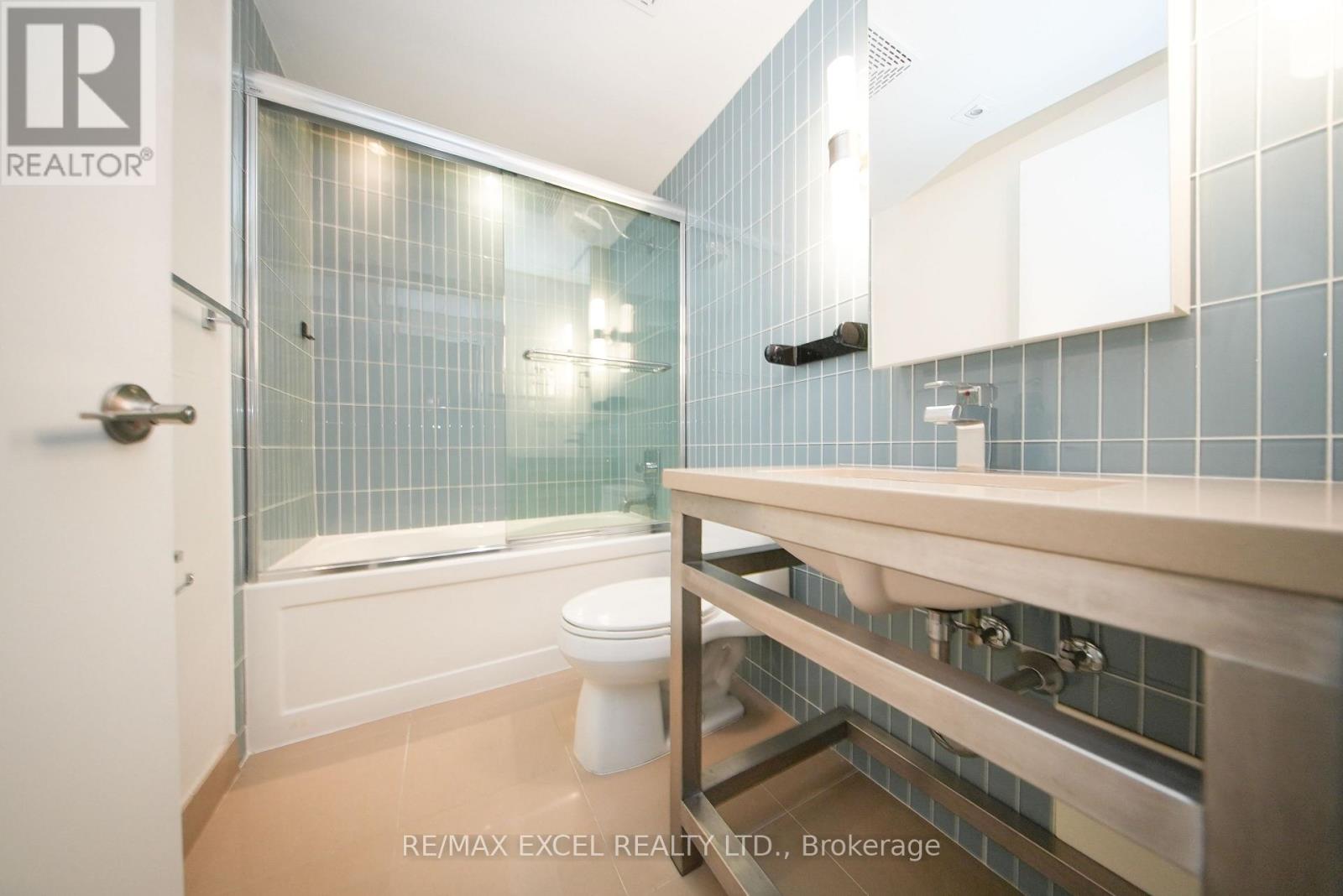1802 - 80 John Street, Toronto, Ontario  M5V 3X4 - Photo 20 - C13176790