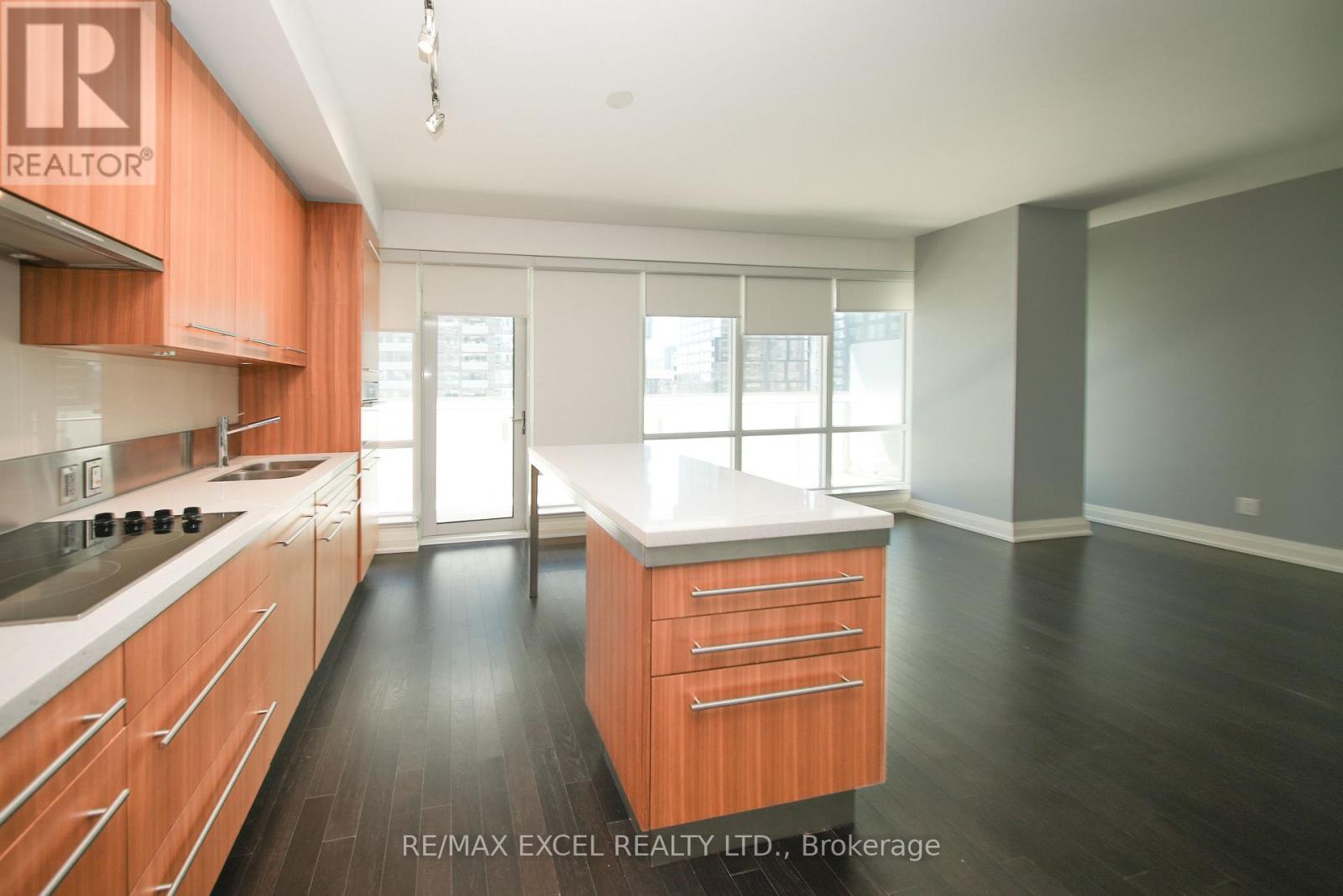 1802 - 80 John Street, Toronto, Ontario  M5V 3X4 - Photo 8 - C13176790