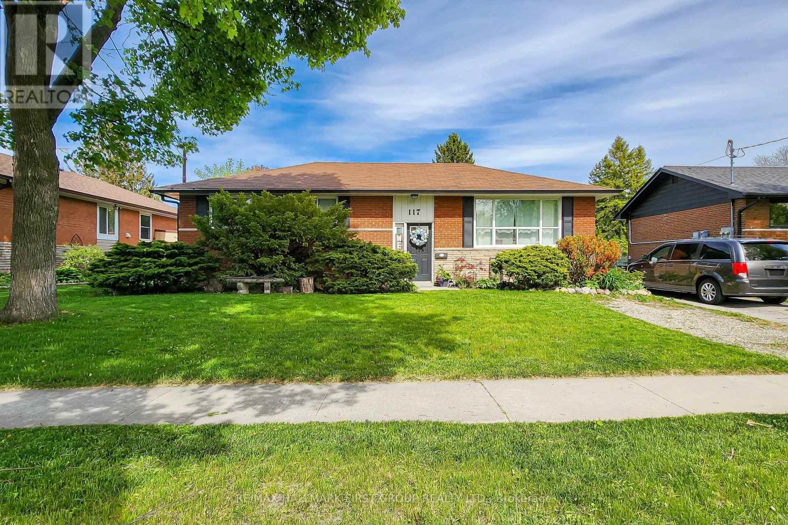 117 Bell Drive, Whitby, Ontario  L1N 2T1 - Photo 2 - E13176710