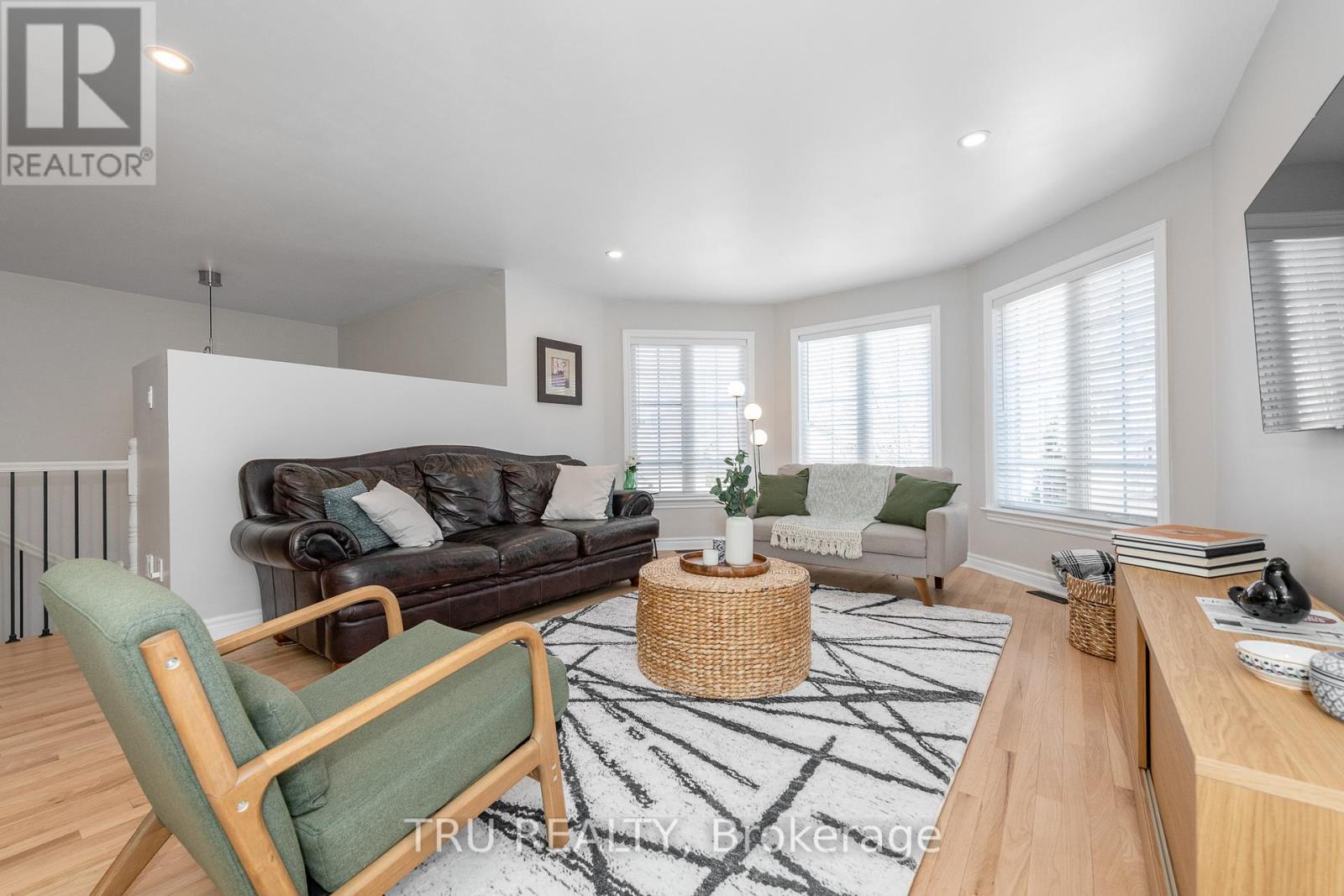 52 South Indian Drive, The Nation, Ontario  K0A 2M0 - Photo 7 - X12941572