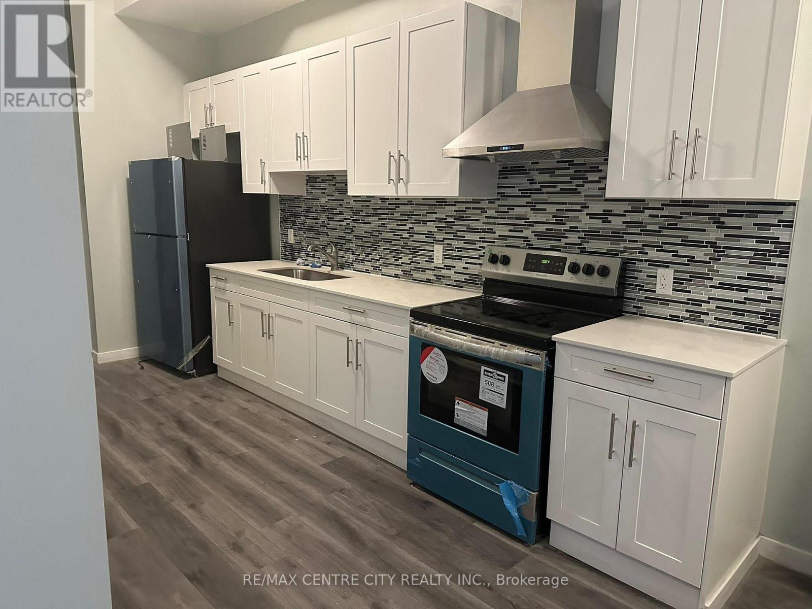 2 - 362 RICHMOND STREET, London East, Ontario