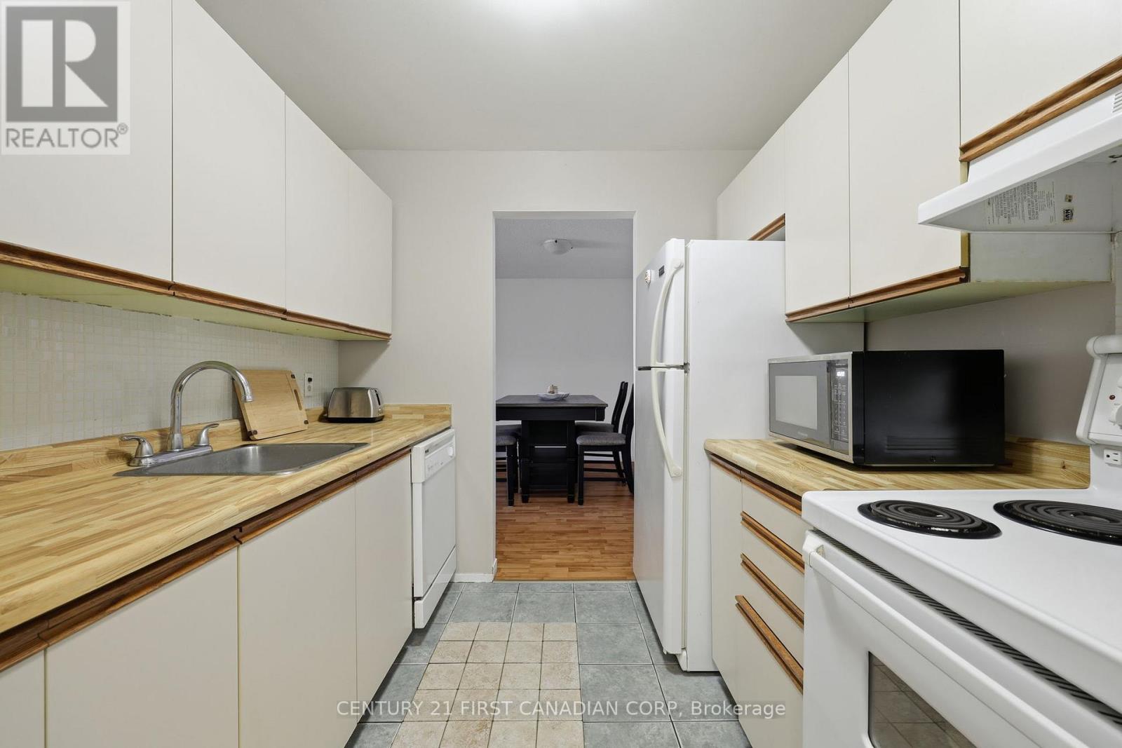 201 - 2228 Trafalgar Street, London East (East E), Ontario  N5V 4J8 - Photo 4 - X13177032