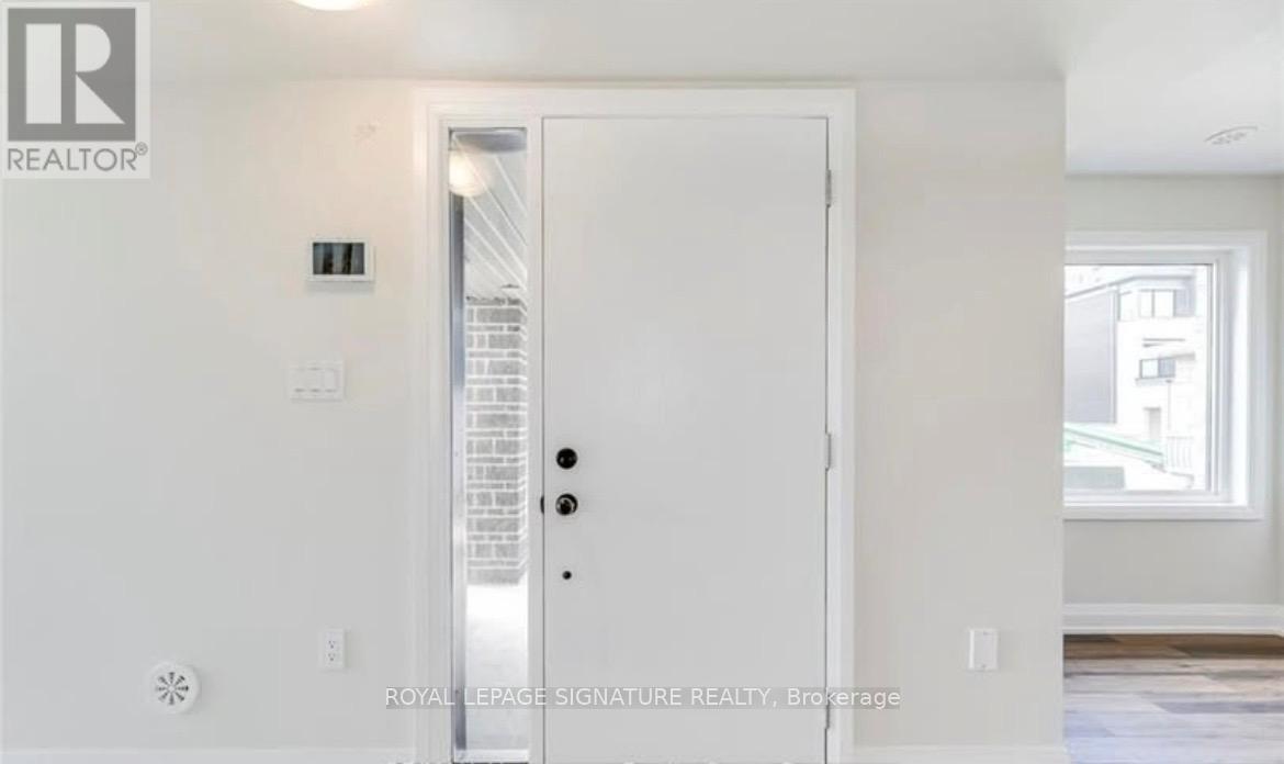2498 Badger Crescent, Oakville, Ontario  L6M 5M1 - Photo 3 - W13162022
