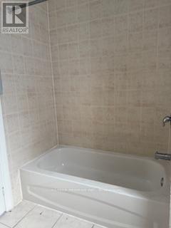 Upper - 938 Bloor Street W, Toronto, Ontario  M6H 1L4 - Photo 13 - W13112318