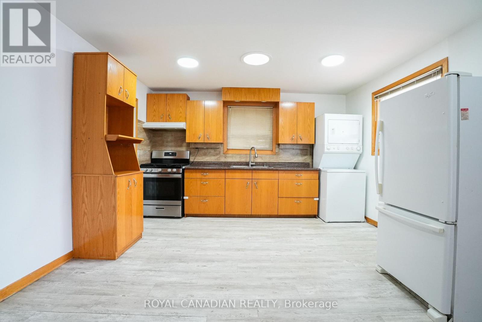 67 Sutherland Avenue, Brampton, Ontario  L6V 2H6 - Photo 7 - W13139680