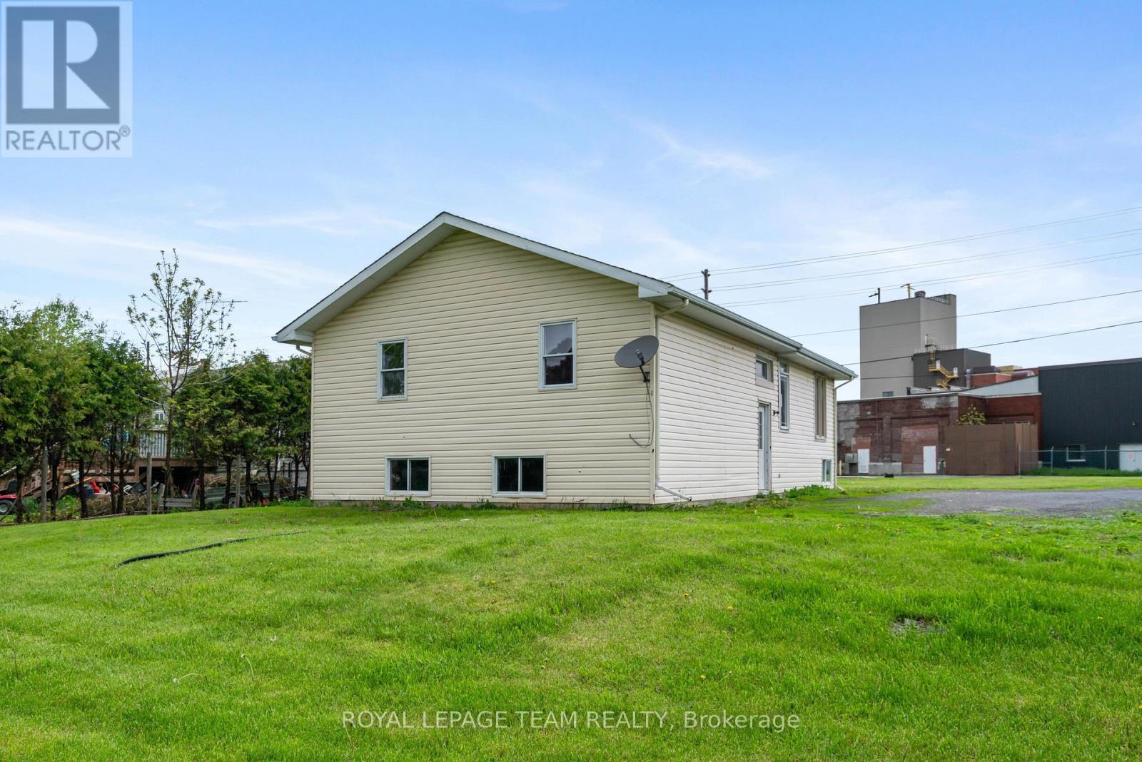 144 Main Street N, North Dundas, Ontario K0C 1H0 - Photo 2 - X13176870