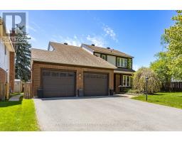 8 TROTTING WAY, Ottawa, Ontario