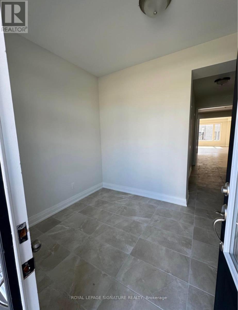 24 Bermondsey Way, Brampton, Ontario  L6Y 6K9 - Photo 2 - W13176650