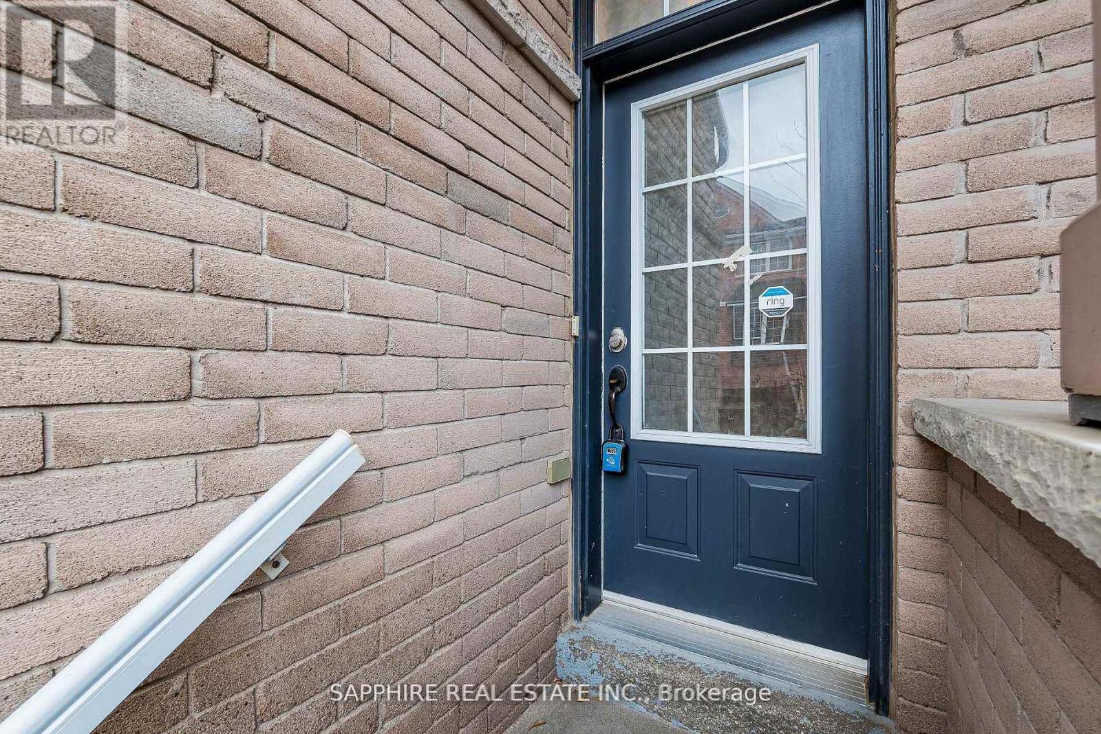 3255 Redpath Circle, Mississauga, Ontario  L5N 8R3 - Photo 3 - W13176714
