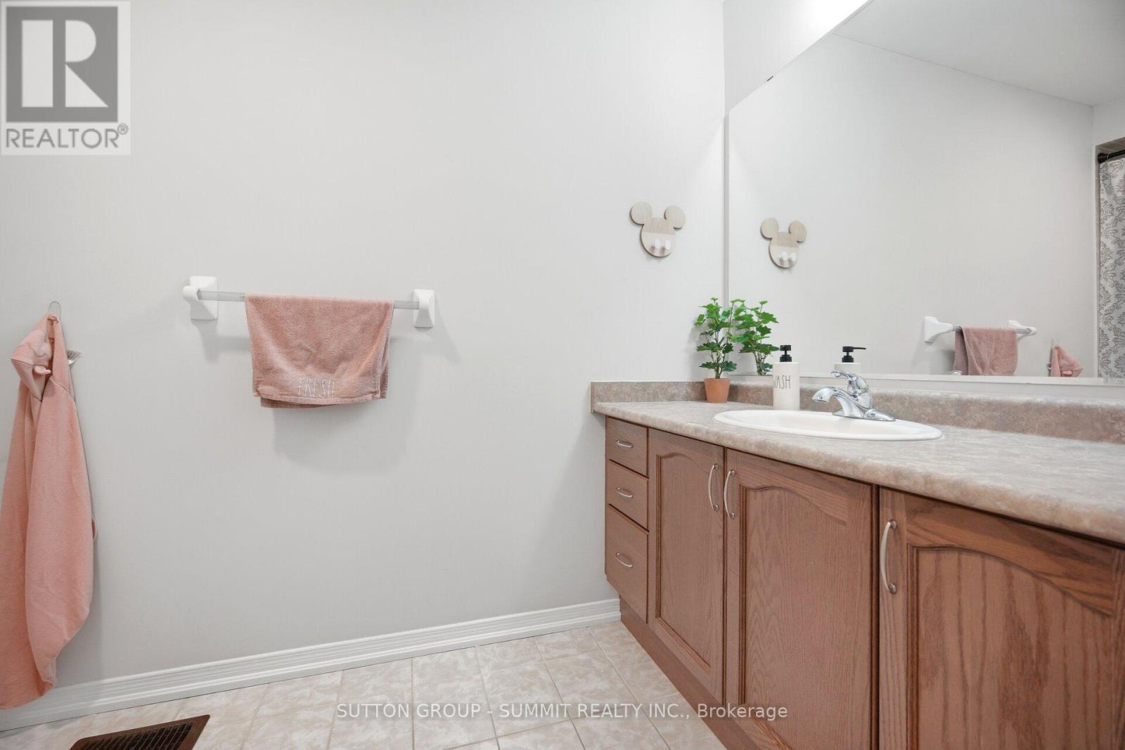 100 Burnstown Circle, Brampton, Ontario  L6P 3M1 - Photo 33 - W13176718