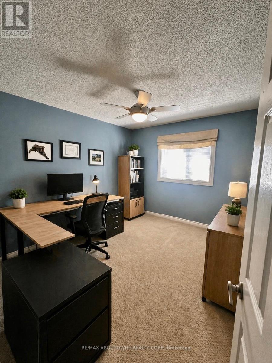 2372 Saugeen Road, Oakville, Ontario  L6H 5X9 - Photo 12 - W13176726