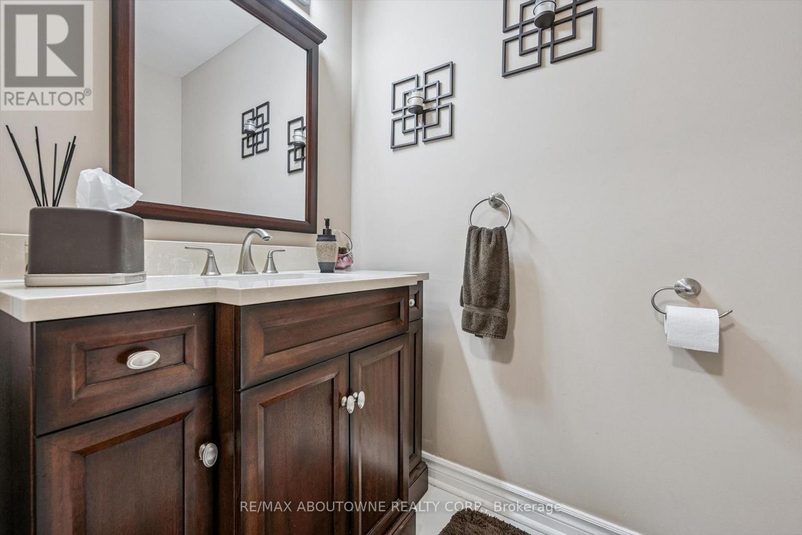 2372 Saugeen Road, Oakville, Ontario  L6H 5X9 - Photo 13 - W13176726
