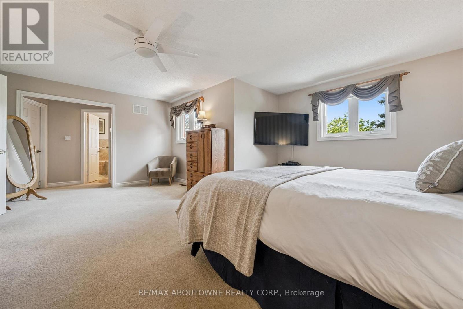 2372 Saugeen Road, Oakville, Ontario  L6H 5X9 - Photo 19 - W13176726