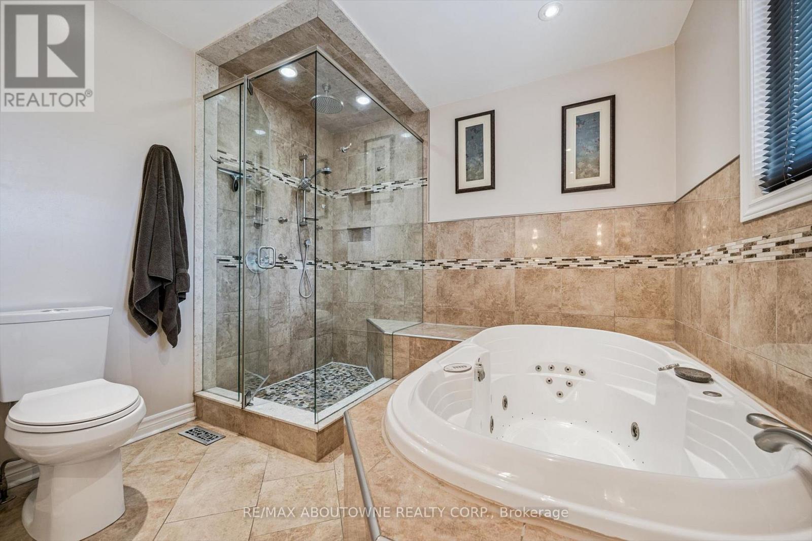 2372 Saugeen Road, Oakville, Ontario  L6H 5X9 - Photo 21 - W13176726
