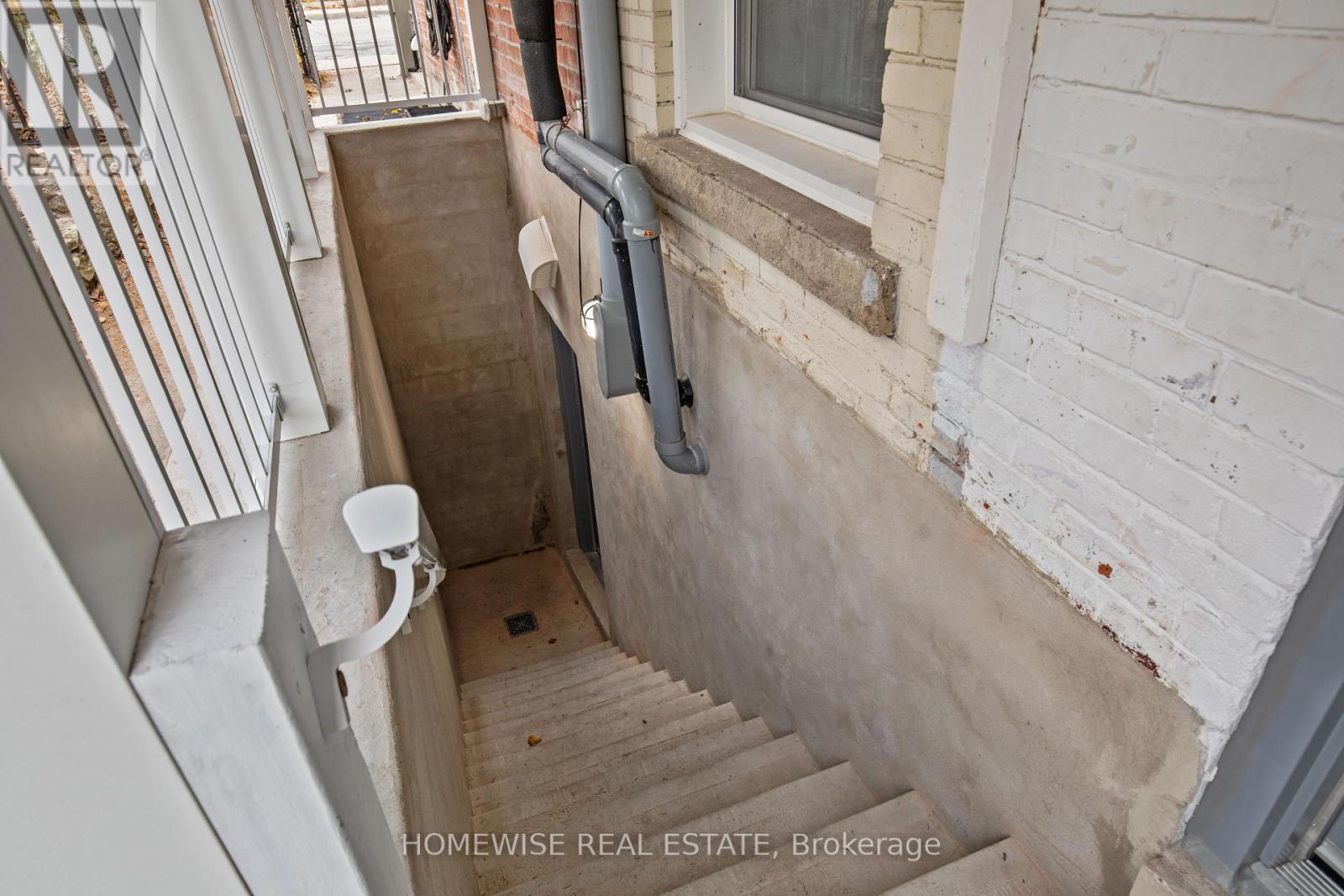 5 - 2563 Dundas Street W, Toronto, Ontario  M6P 1X6 - Photo 18 - W13176734