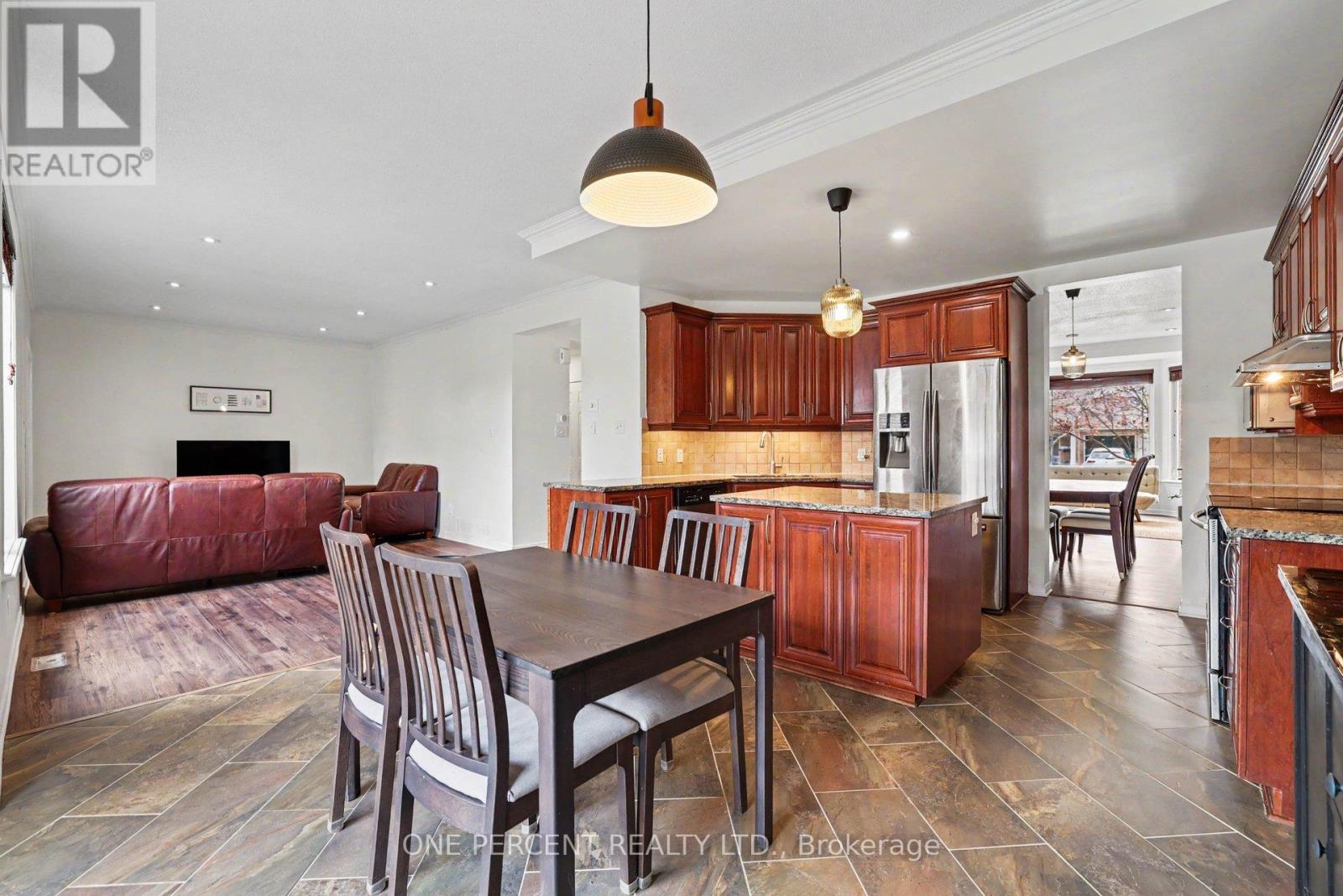 860 Taradale Drive, Ottawa, Ontario  K2J 5P3 - Photo 10 - X13109046