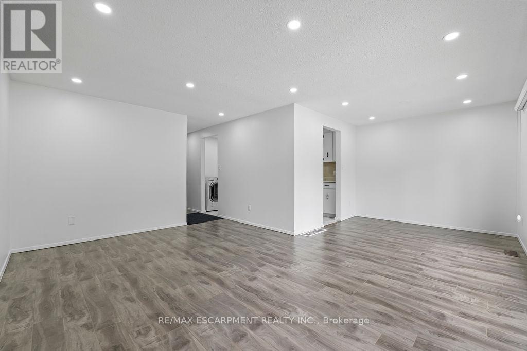 24 Tara Crescent, Thorold, Ontario  L2V 4M1 - Photo 19 - X13176742