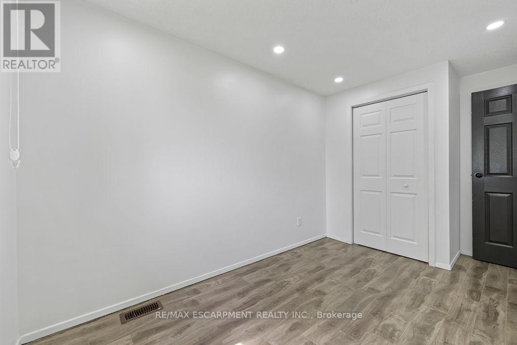 24 Tara Crescent, Thorold, Ontario  L2V 4M1 - Photo 26 - X13176742