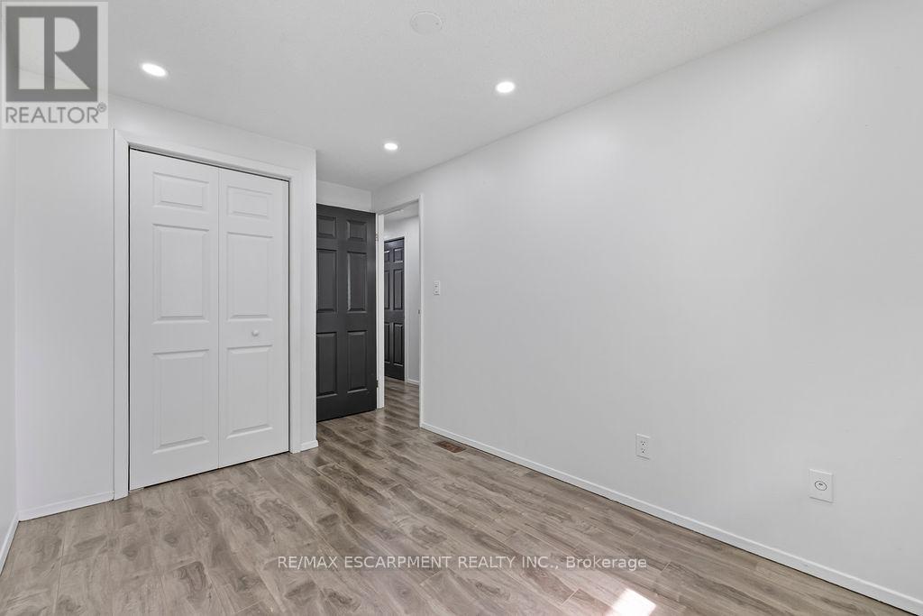 24 Tara Crescent, Thorold, Ontario  L2V 4M1 - Photo 27 - X13176742