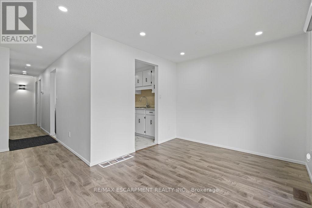 24 Tara Crescent, Thorold, Ontario  L2V 4M1 - Photo 32 - X13176742