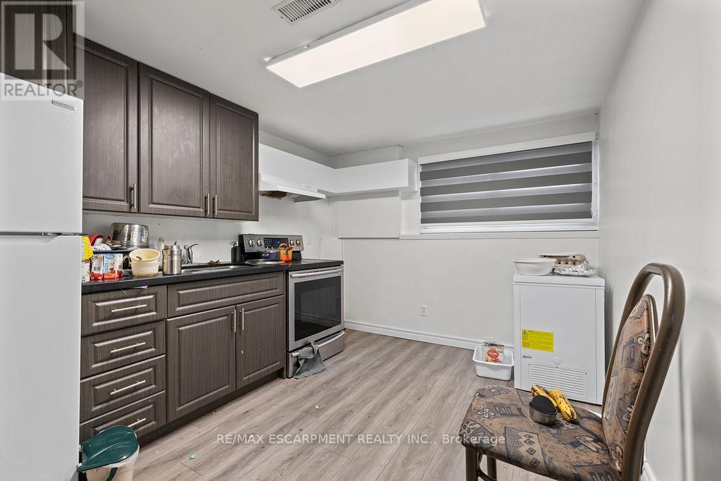 24 Tara Crescent, Thorold, Ontario  L2V 4M1 - Photo 8 - X13176742