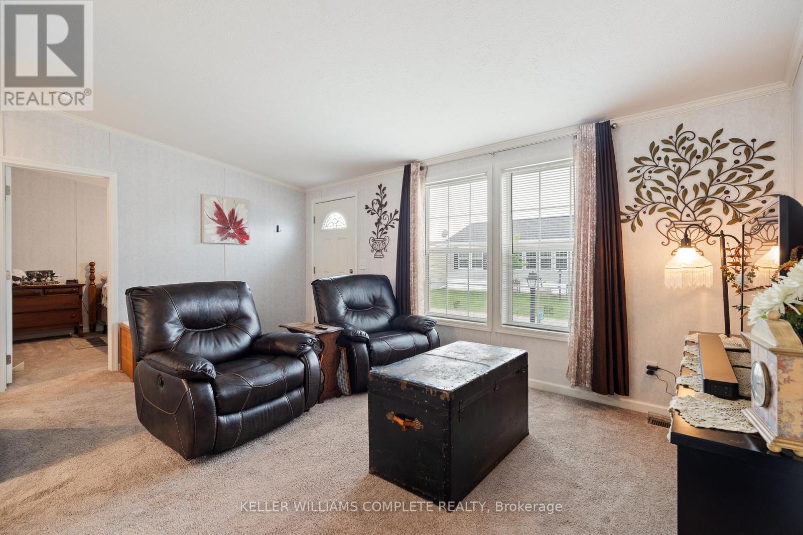 22 Copper Beech Drive, Haldimand, Ontario  N0A 1L0 - Photo 2 - X13176752