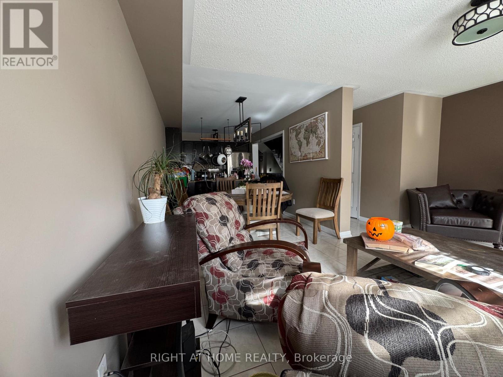 36 Farmstead Dr Drive, Clarington, Ontario  L1C 0K9 - Photo 15 - E13176332