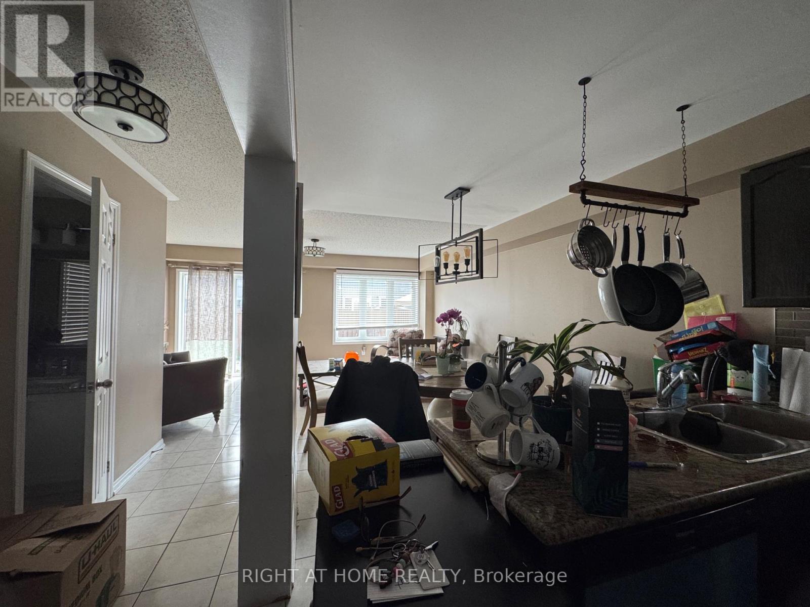 36 Farmstead Dr Drive, Clarington, Ontario  L1C 0K9 - Photo 10 - E13176332