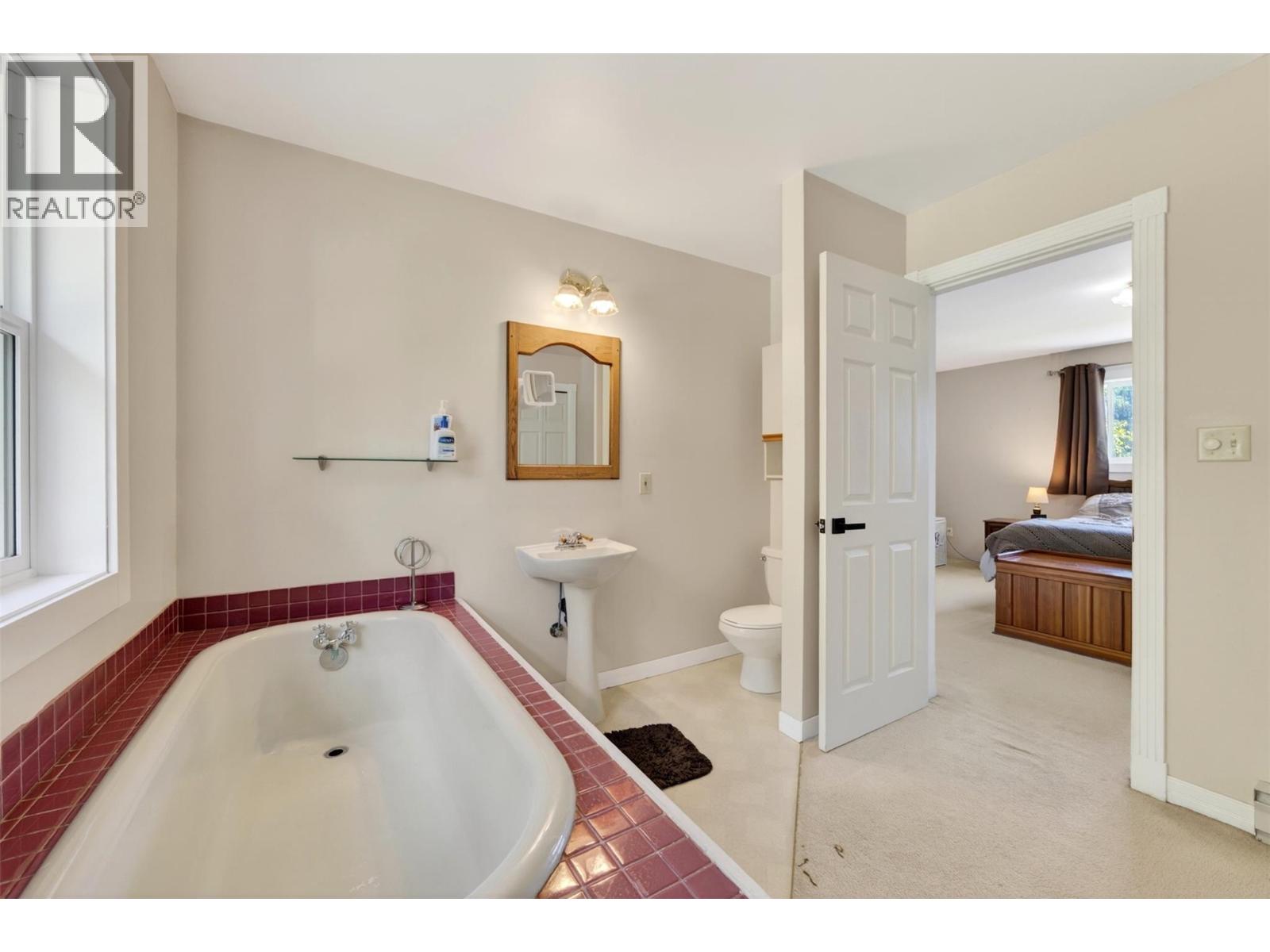 3865 Bonnington Road, Nelson, British Columbia  V0G 2G3 - Photo 16 - 10388926