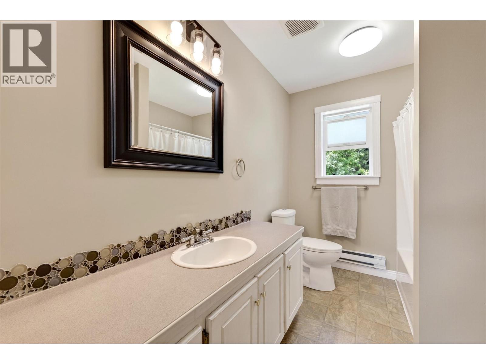 3865 Bonnington Road, Nelson, British Columbia  V0G 2G3 - Photo 20 - 10388926