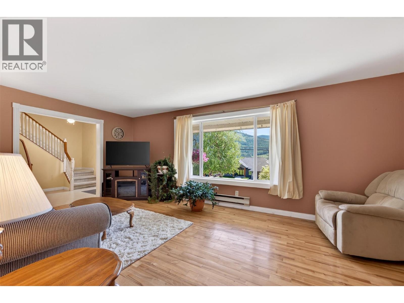 3865 Bonnington Road, Nelson, British Columbia  V0G 2G3 - Photo 6 - 10388926