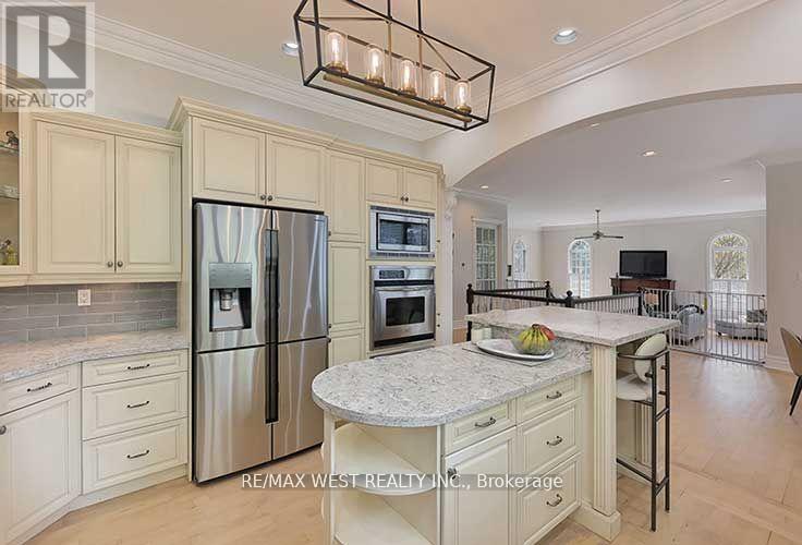 5 Humberview Drive, Vaughan, Ontario  L4H 1B1 - Photo 17 - N13172040