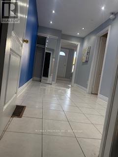 Upper - 938 Bloor Street W, Toronto, Ontario  M6H 1L4 - Photo 3 - W13112318