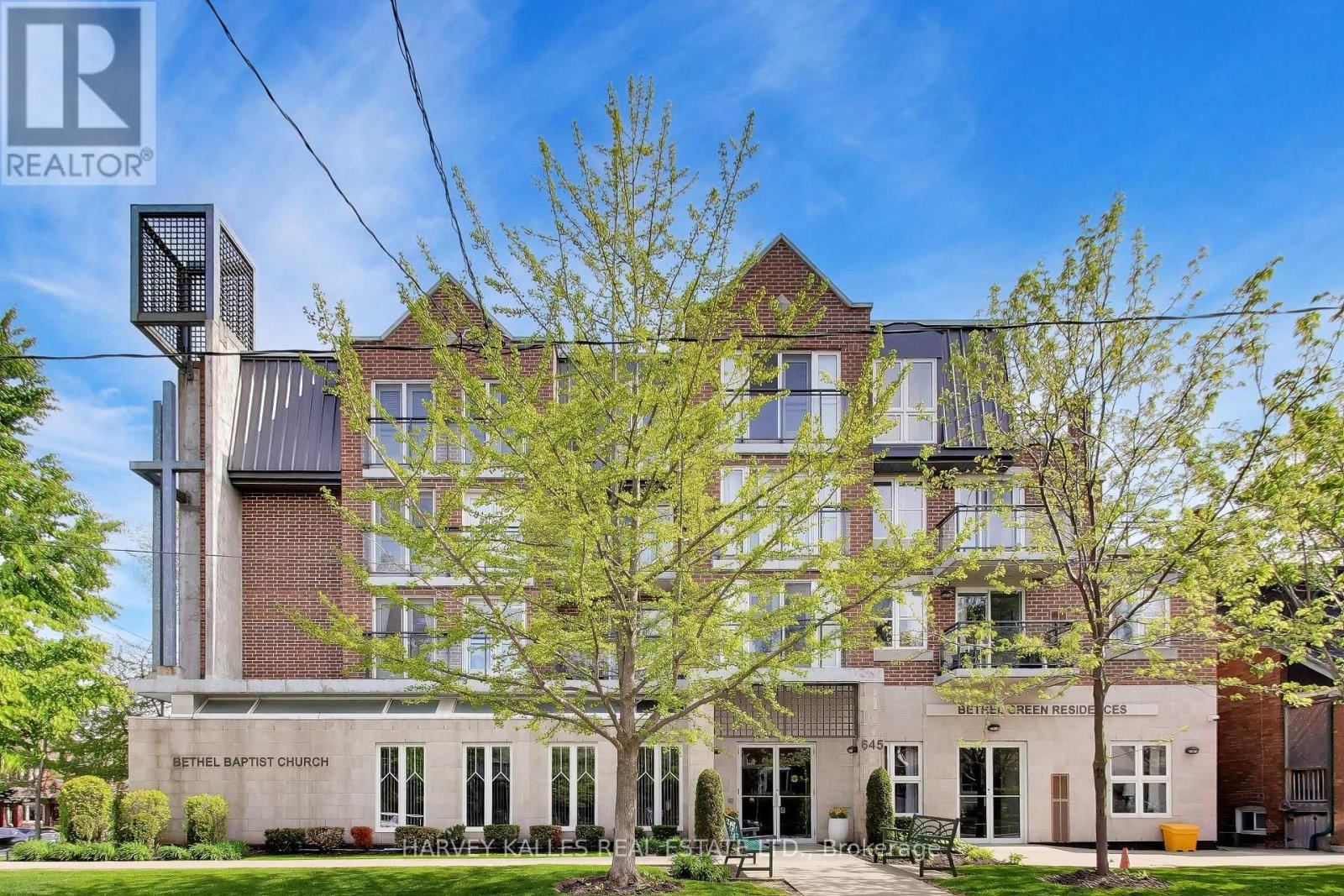 401 - 645 MILLWOOD ROAD, Toronto, Ontario