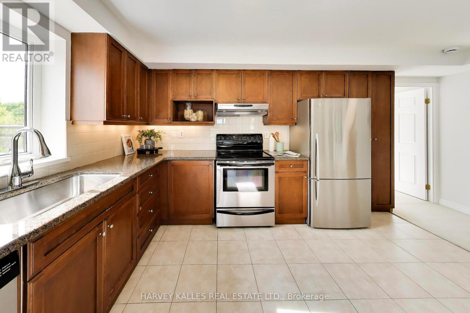 401 - 645 Millwood Road, Toronto, Ontario  M4S 1L1 - Photo 8 - C13176946