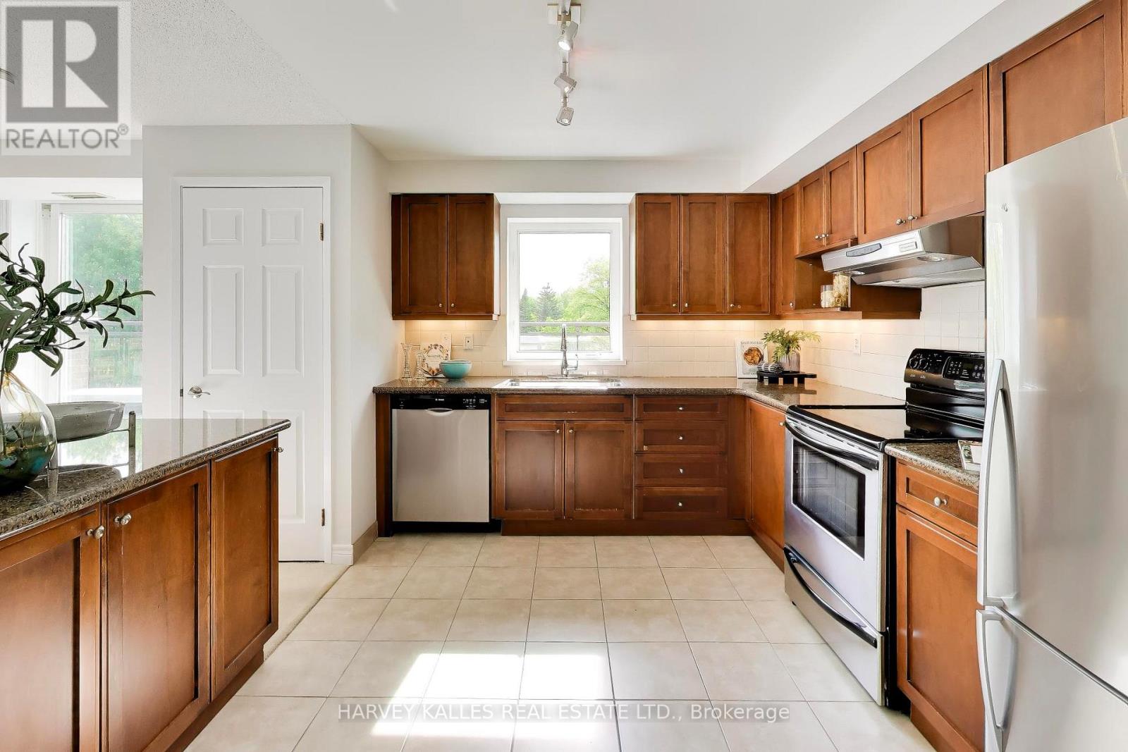 401 - 645 Millwood Road, Toronto, Ontario  M4S 1L1 - Photo 9 - C13176946