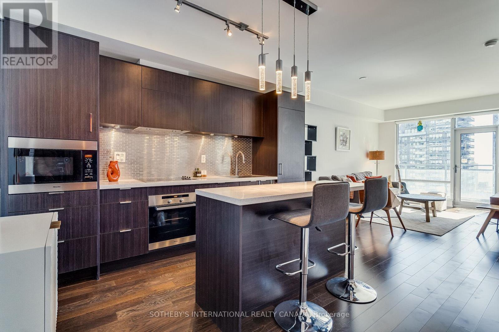 2410 - 21 Widmer Street, Toronto, Ontario  M5V 2E8 - Photo 14 - C13176980