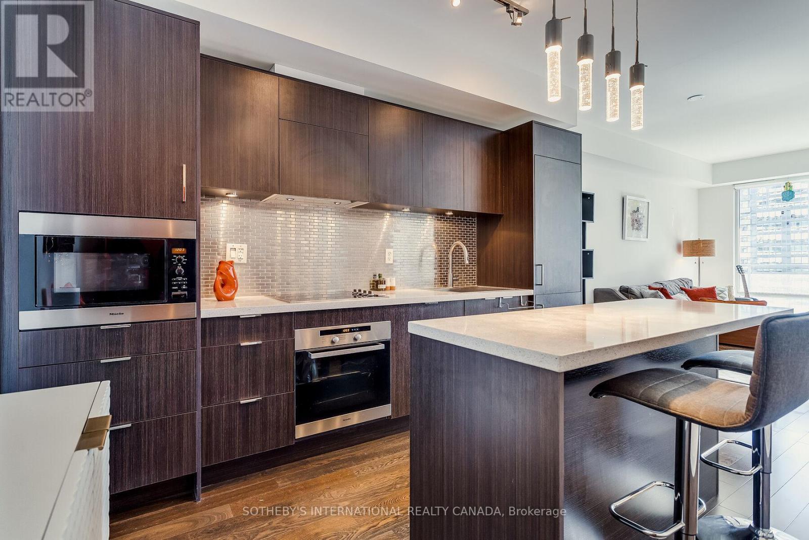 2410 - 21 Widmer Street, Toronto, Ontario  M5V 2E8 - Photo 15 - C13176980